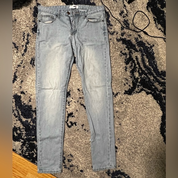 FashionNova 34x32 Skinny Pants - Picture 2 of 2